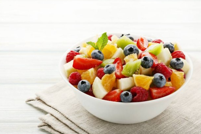 Скорая помощь: 6 продуктов, которые помогают при переедании
