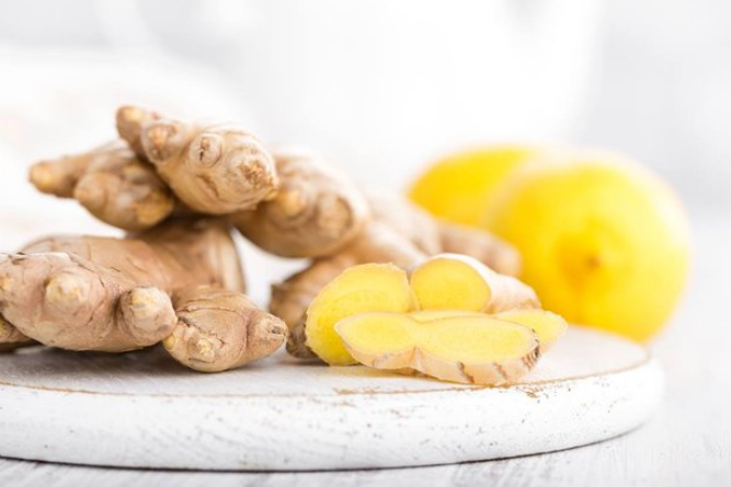 Скорая помощь: 6 продуктов, которые помогают при переедании