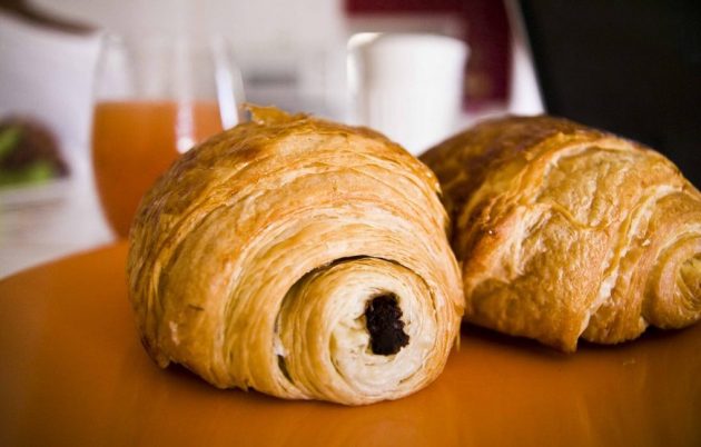 Что приготовить из слоёного теста: 20 быстрых и вкусных блюд Что приготовить из слоёного теста: 20 быстрых и вкусных блюд